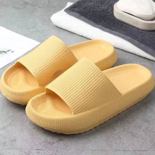 Summer Home Thick-Soled Slippers for Women Breathable Non-Slip Bathroom Women'S Slippers Perfect for Indoor Relaxation